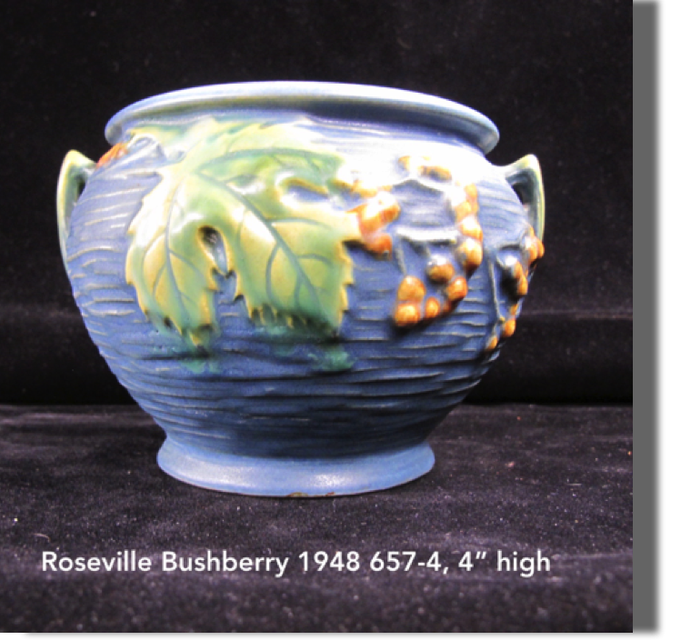Roseville Bushberry 1948 blue with orange berries, 2 handles, #657-4, 4" high
