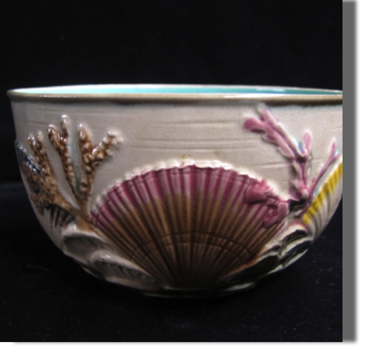 Beautiful 'waste' bowl with azure interior, need to see notes, more information is available
